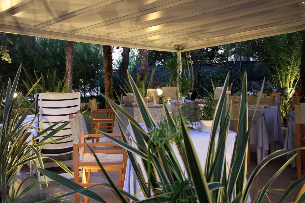 Raffaelli Park Hotel Forte dei Marmi Exterior photo